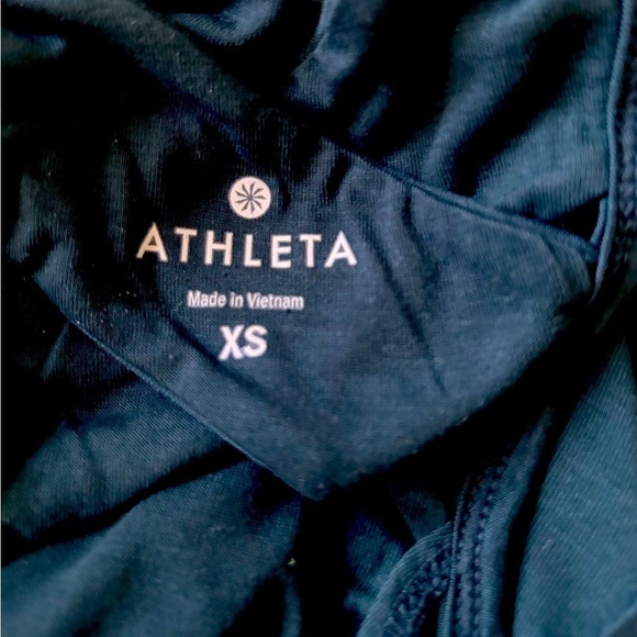 Athleta Tank in Teal women’s size xs. Cross straps in back. Like new! - Picture 2 of 7